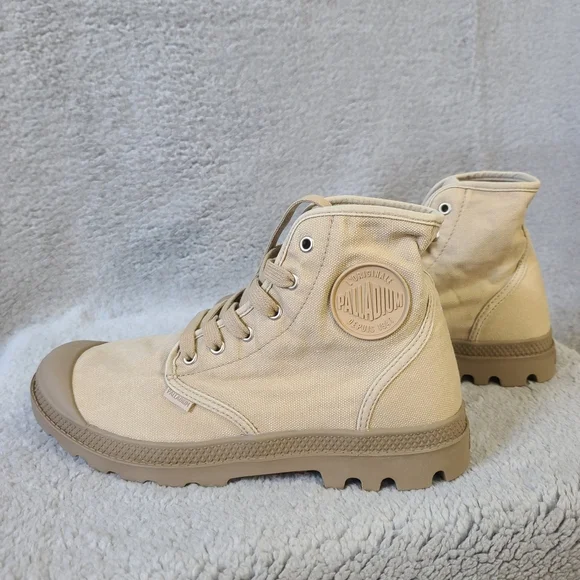New in box Palladium Men's Boots Sz 9, Beige and Tan - Picture 3 of 9